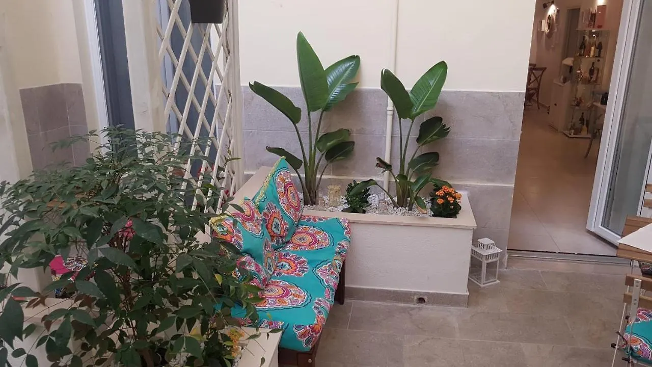 Dimora Fantasia Charme B&B Bari 0*,  Italy