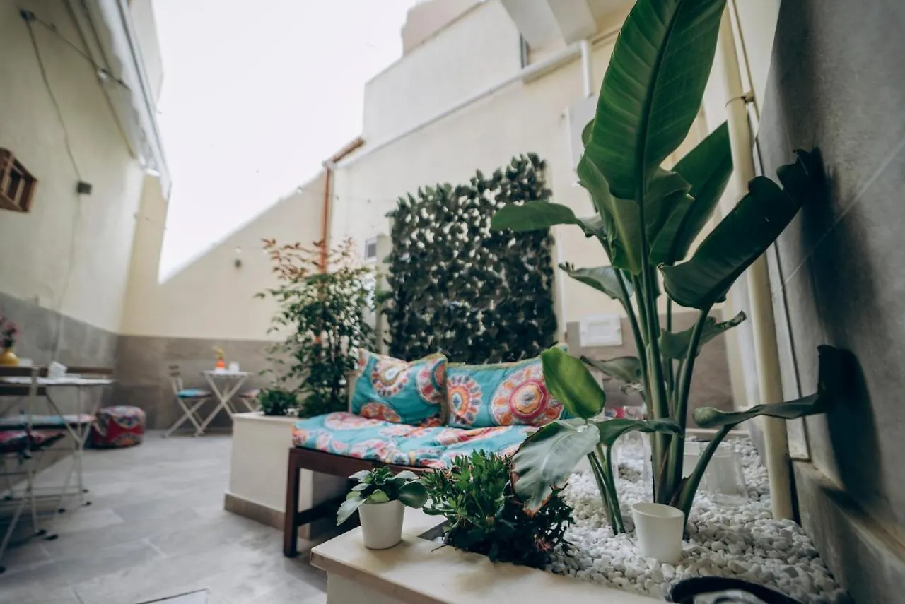 Dimora Fantasia Charme B&B 바리 0*,